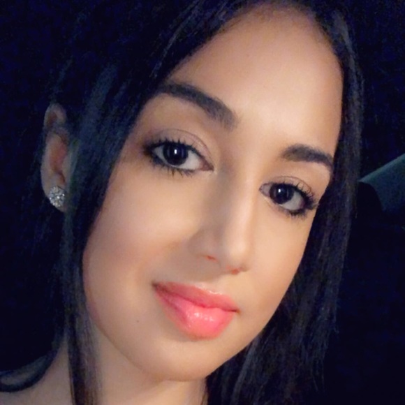 Meet your Posher, Nour - Picture 1 of 1